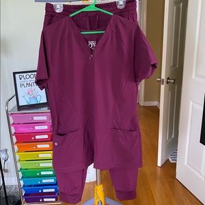 Like-New Barco One Scrubs Set